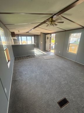 $1 FIRST MONTH RENT SPECIAL! – photo 1