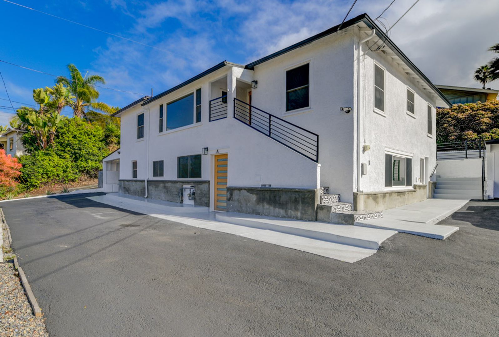 Vista Apartment: 351 Eucalyptus Avenue