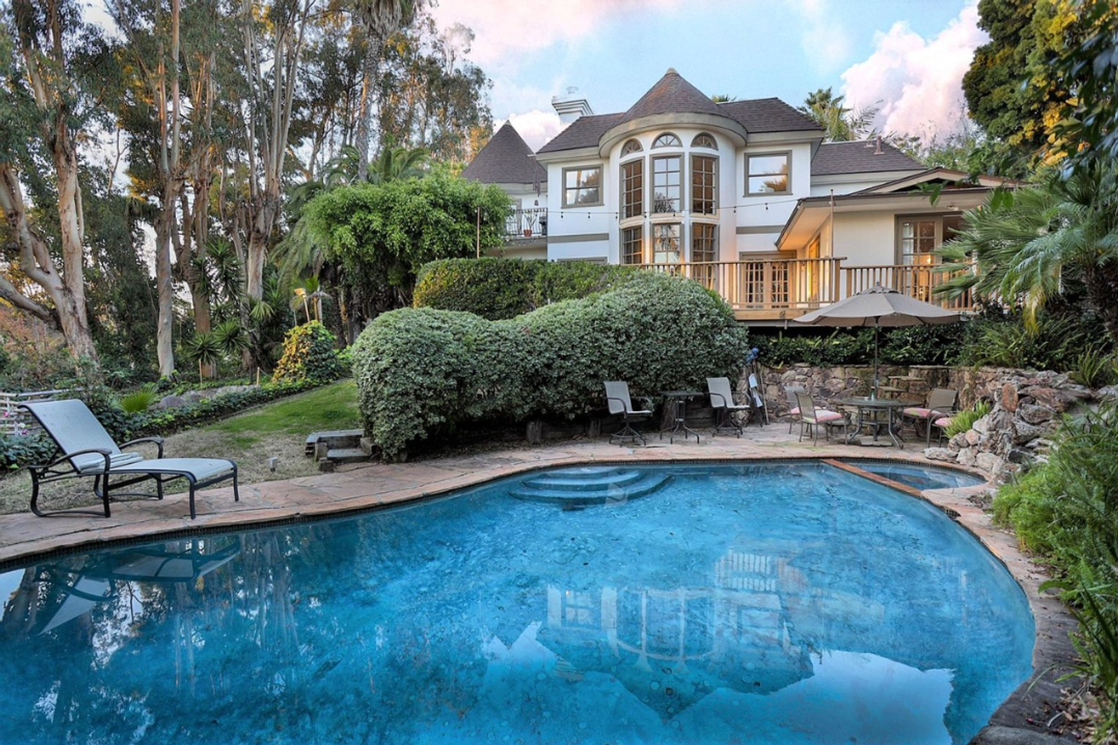 Oceanside House: 1769 Ivy Road