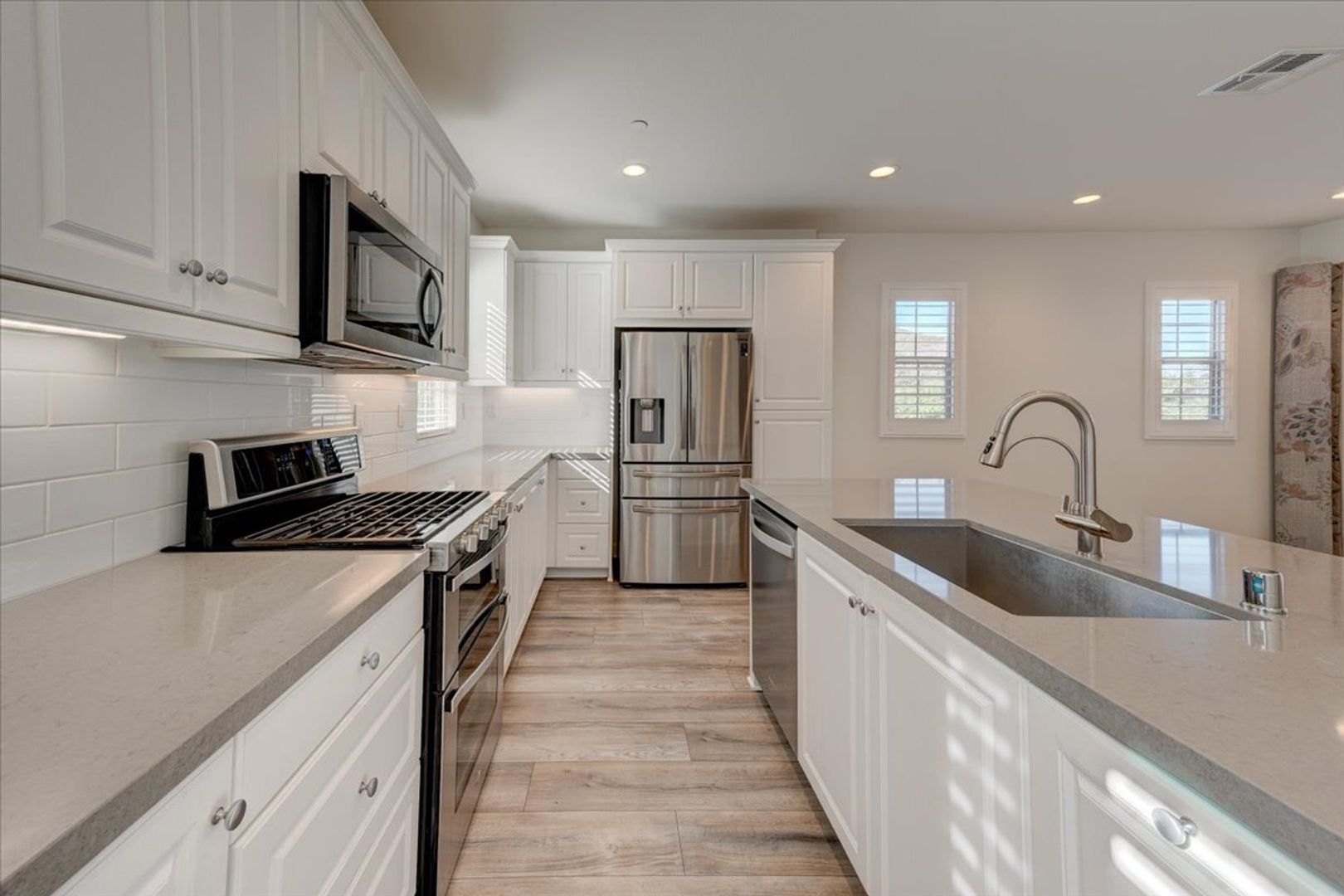 San Marcos Condo: 946 Blackstone Dr