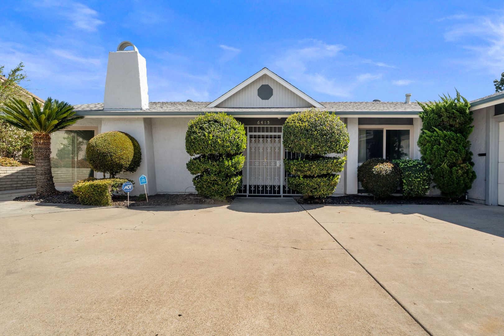 San Diego House: 6415 Lochmoor Dr