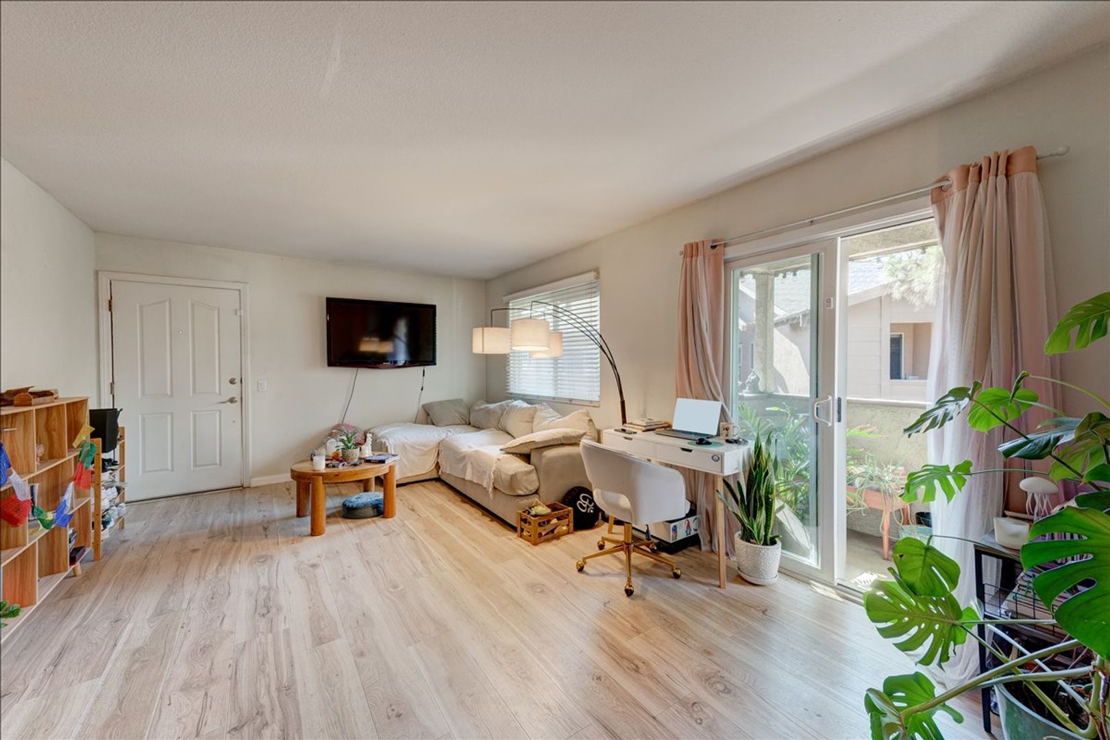 Oceanside Condo: 510 Calle Montecito, 60