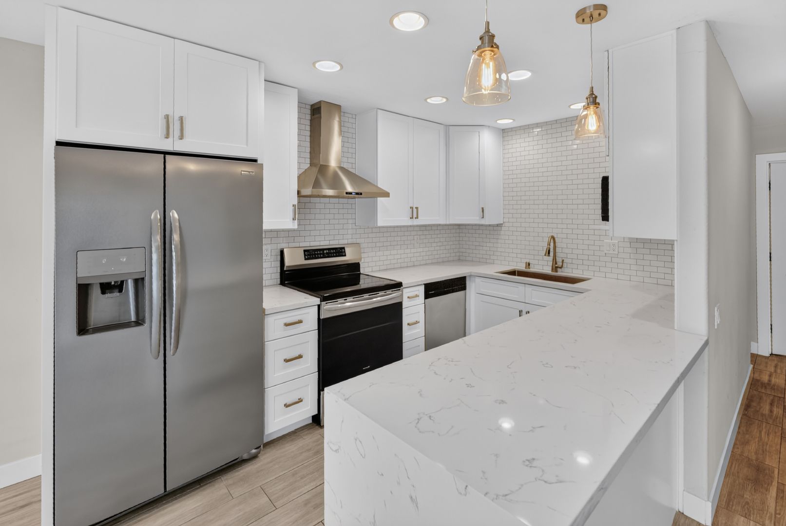 San Diego Condo: 9643 Easter Way