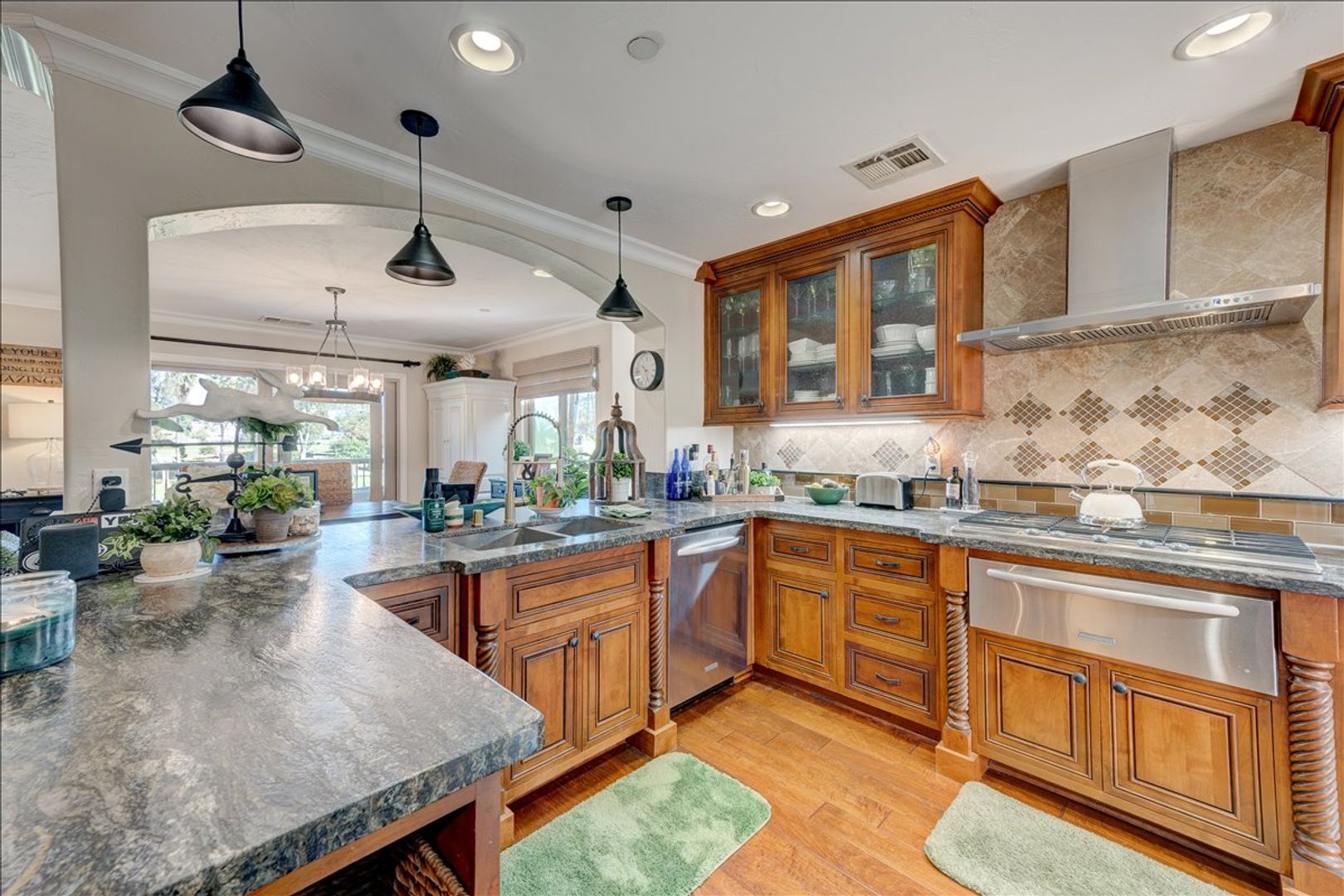 Carlsbad Townhome: 7608 Camino Abierto