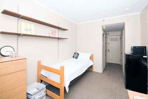 Great Hyde Park Location! - Internet & Utilities Included! – photo 1