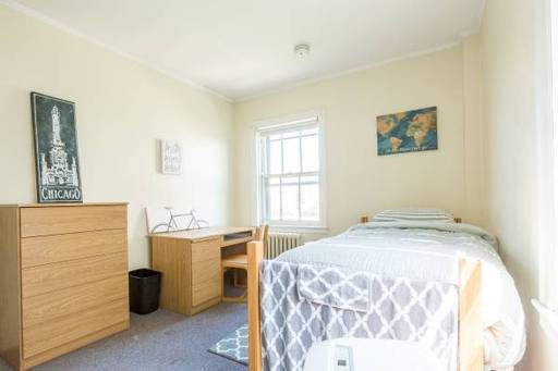 Great Hyde Park Location! - Internet & Utilities Included! – photo 1