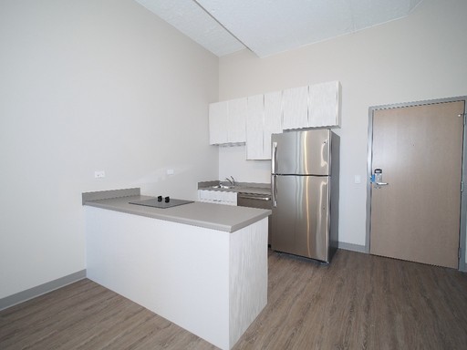 West Facing Convertible One-Bedroom – photo 1