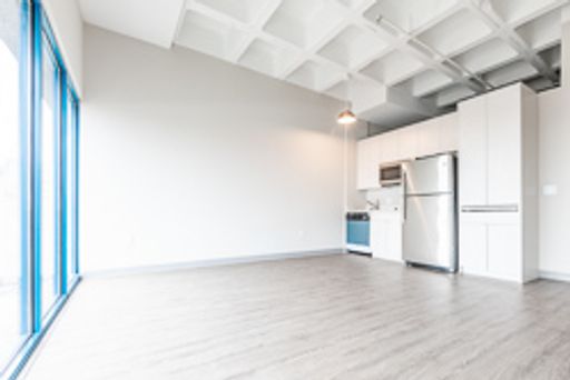 Floor-to-Ceiling Windows with Spectacular City Views! – photo 1
