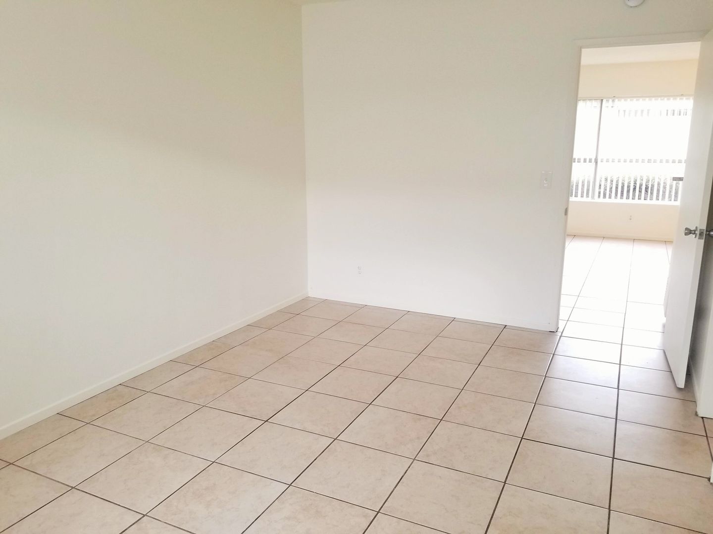 Anaheim Apartment: 2109 E Westport Dr