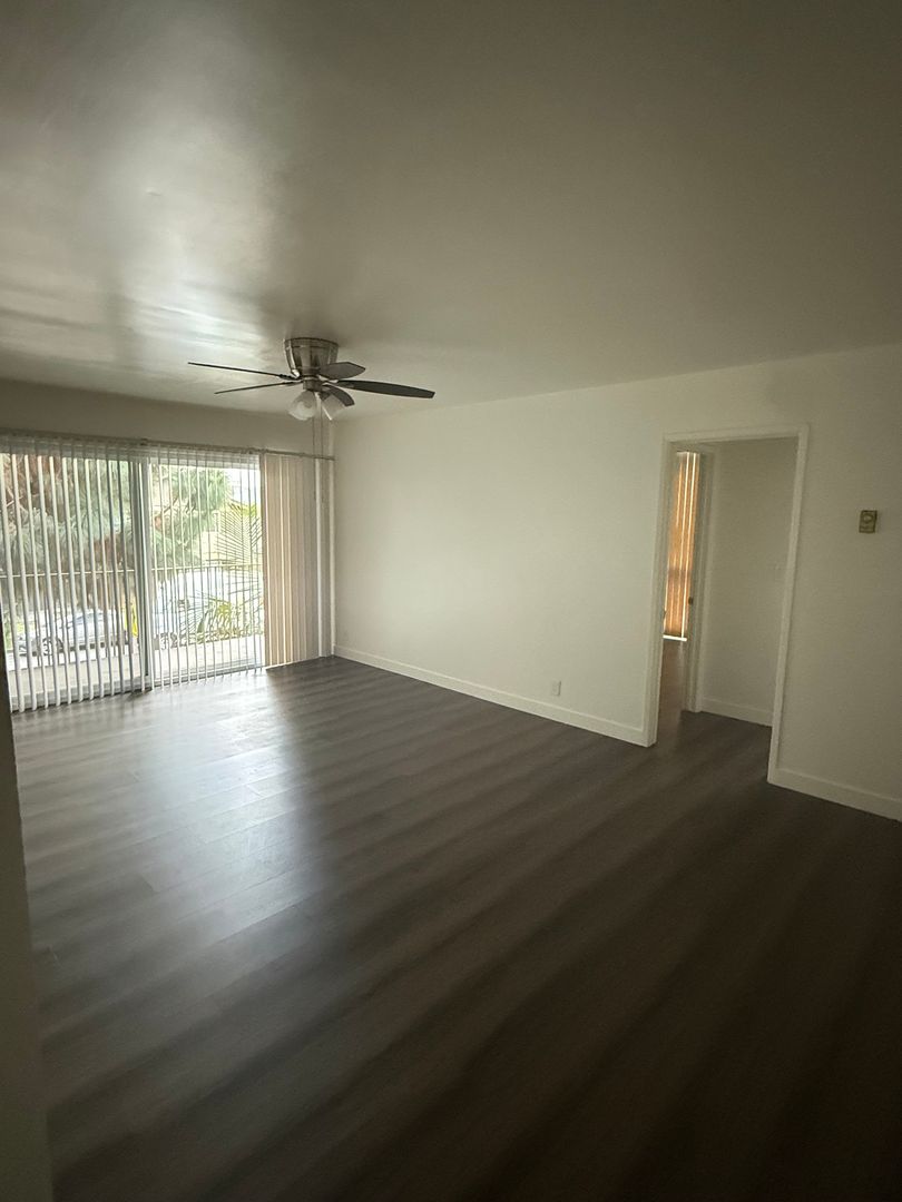Tustin Apartment: 16561 Alliance Garden