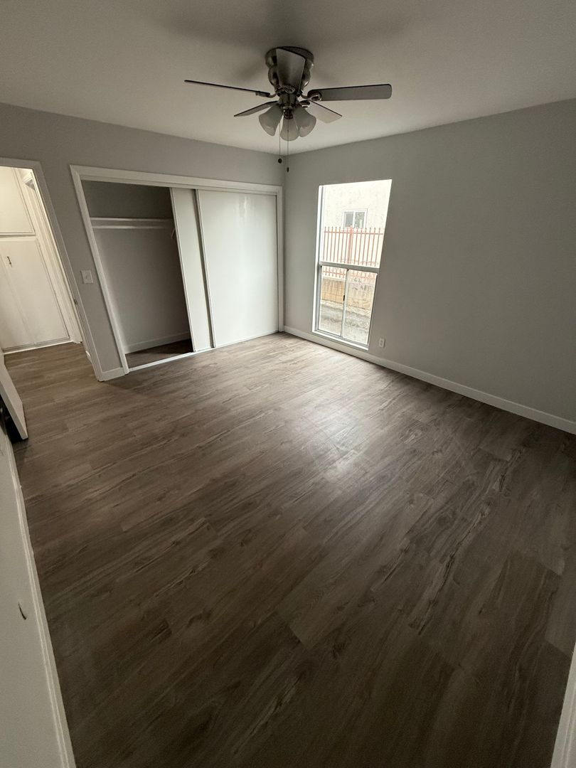 Tustin Apartment: 16561 Alliance Garden