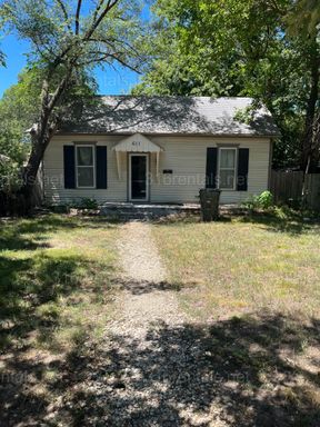 $1175 - 3 bed 1 bath - Single Family Home