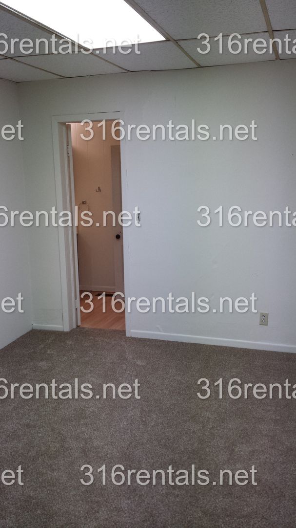 $795 - 2 bed 1 bath - Single Family Home