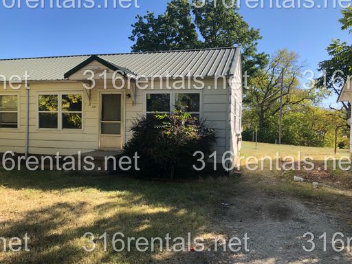$650 - 1 bed 1 bath - Single Family Home