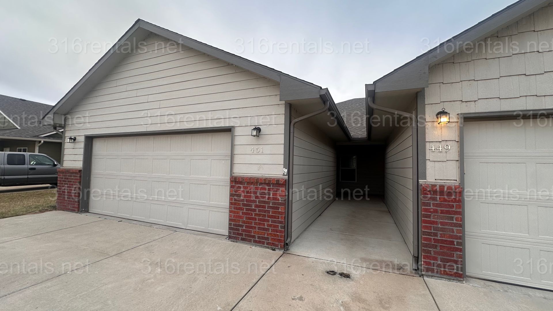 Maize Apartment: 449 S Longbranch Dr