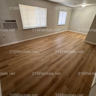 $725 - SECTION 8/ Housing Voucher approved 3 bedroom / 1 bathroom - Newly remodeled Apartment – photo 1