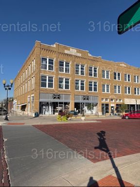 106 W 6th - 305, Augusta, KS 67010