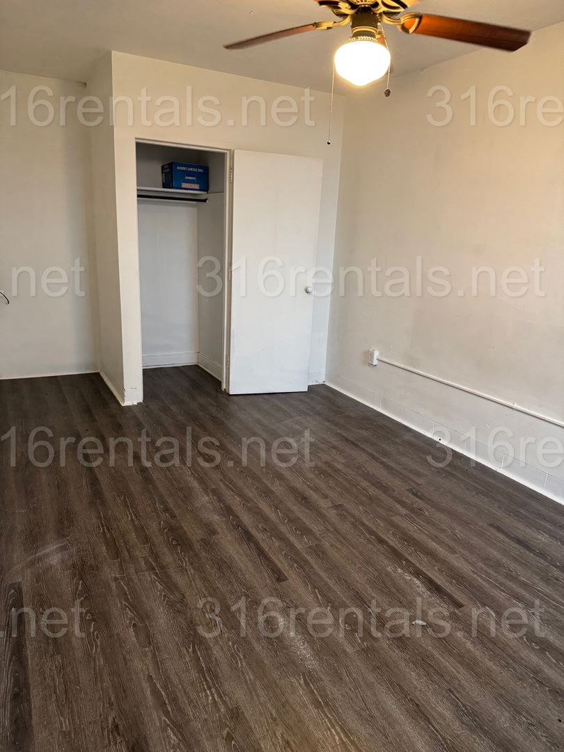 El Dorado Apartment: 924 N Topeka