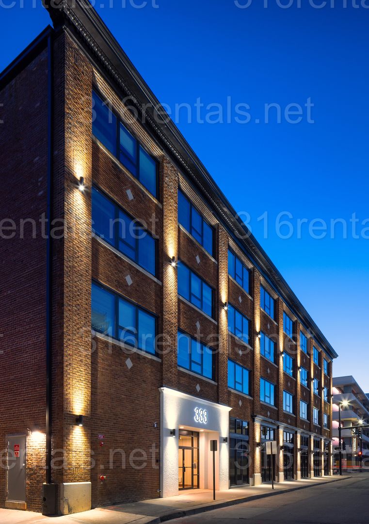 Wichita Apartment: 333 E English St