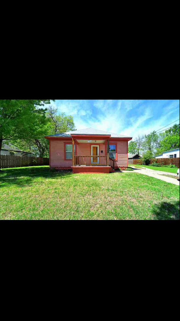 315 N Elm St, Newton, KS 67114