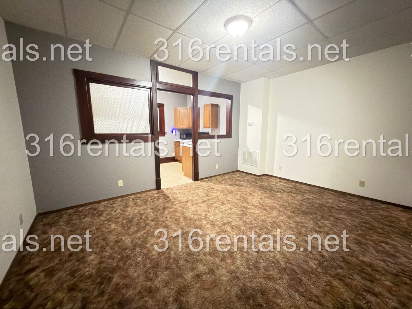 El Dorado Apartment: 116 1/2 W Pine