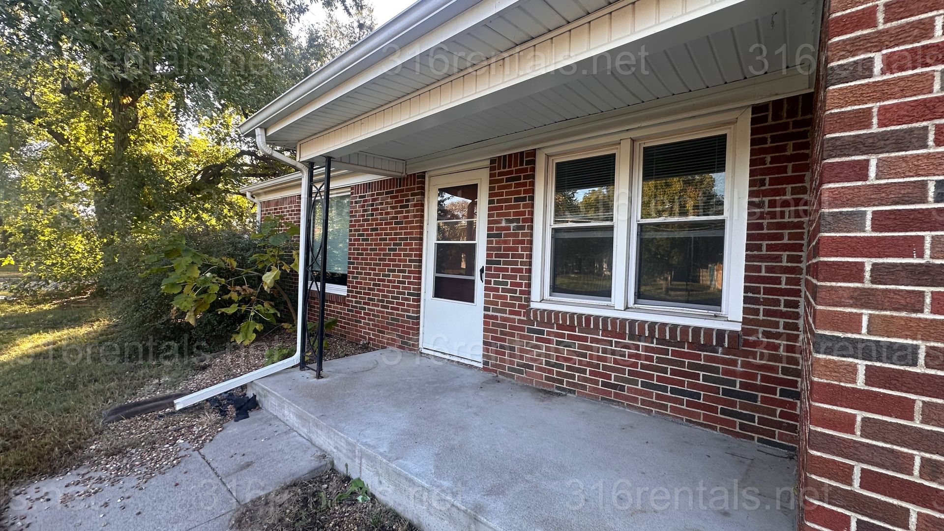 Wichita Apartment: 3415 W 2nd St N