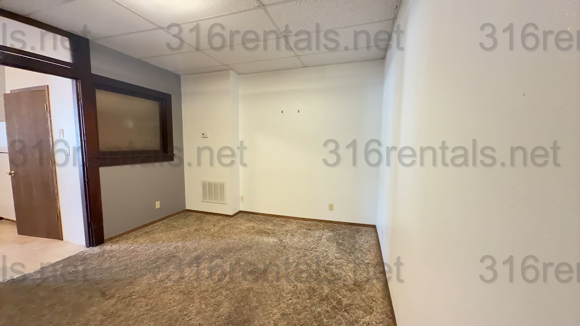 El Dorado Apartment: 116 1/2 W Pine