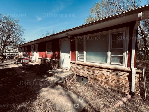 $950 - 2 bed 1 bath - Beautiful Duplex – photo 1