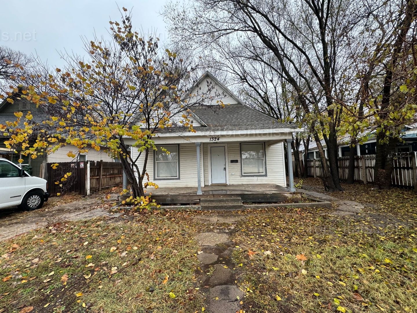 Wichita House: 1324 S Emporia