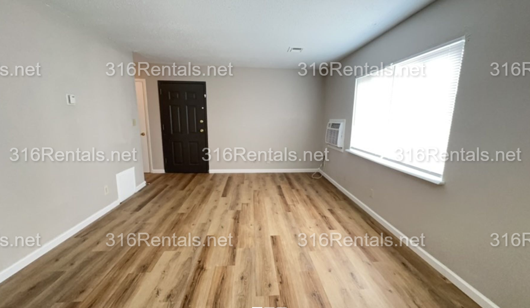Wichita Apartment: 1530 E 17th St N