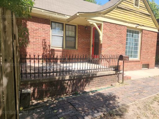 $1275 - 2 bedroom + bonus room / 2.5 bathroom AND finished basement -Single Family Home – photo 1