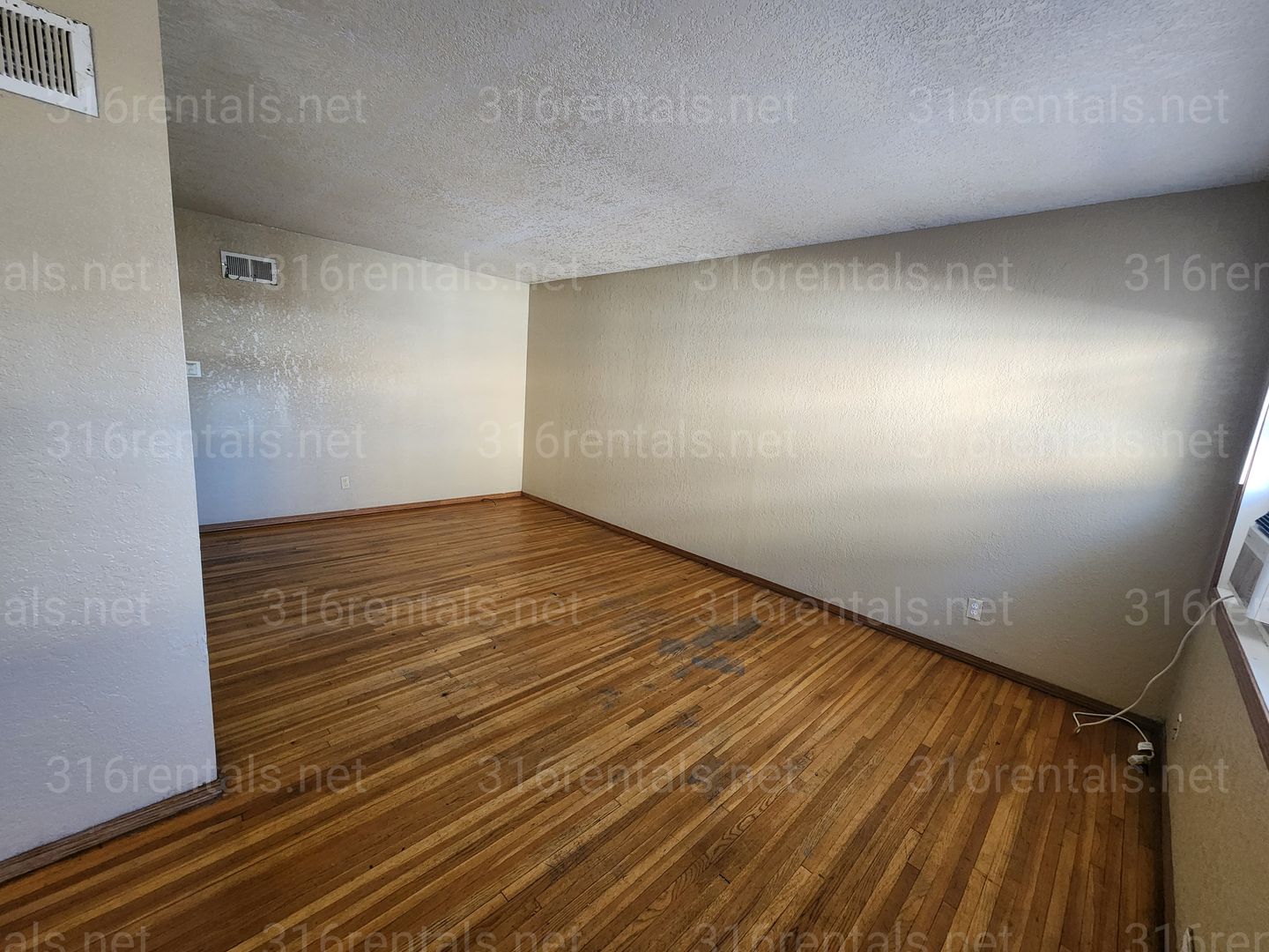 Wichita Apartment: 1506 N Waco Ave - 1508 A