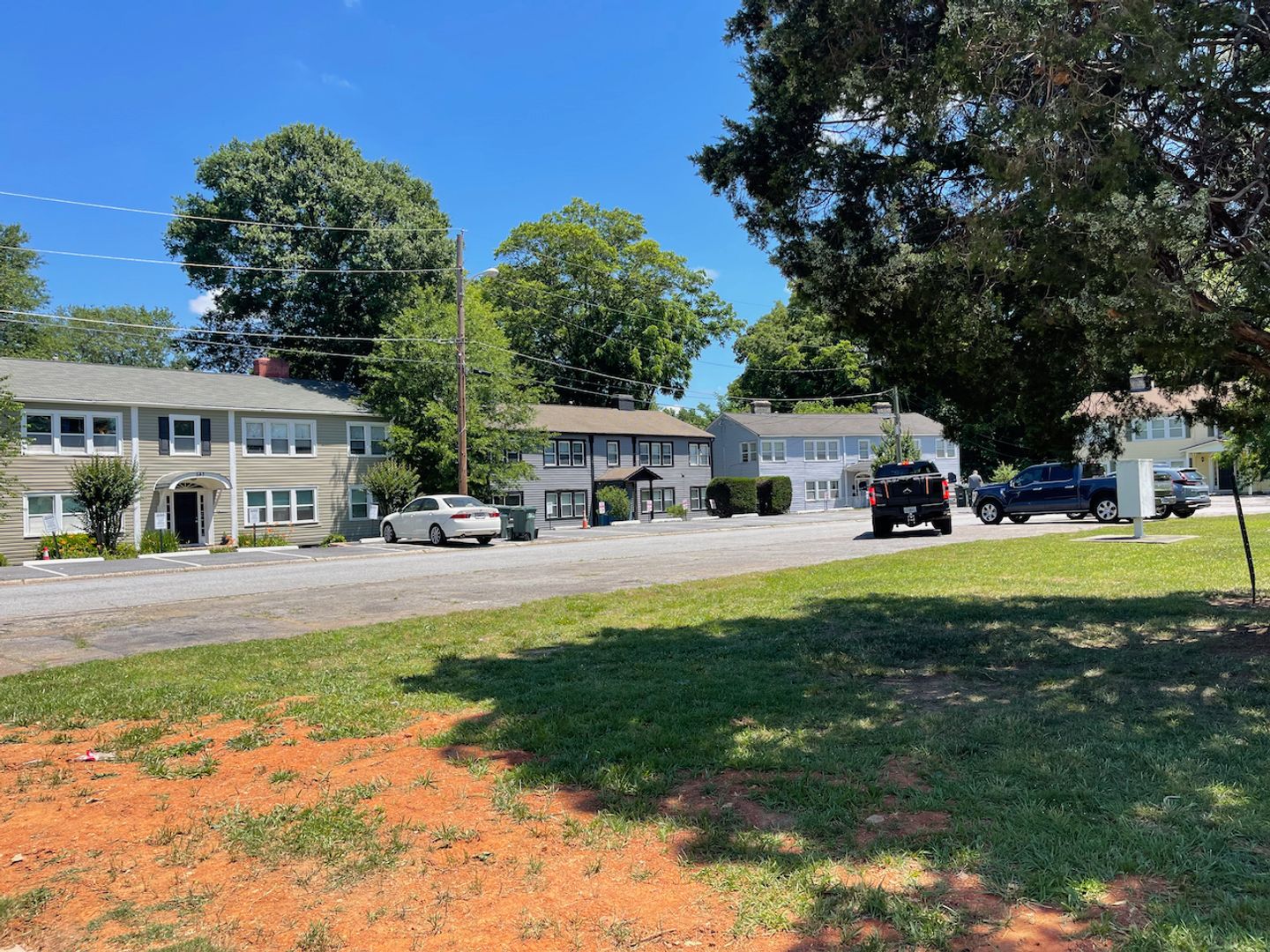 Marietta Apartment: 587 Colonial Cir SE