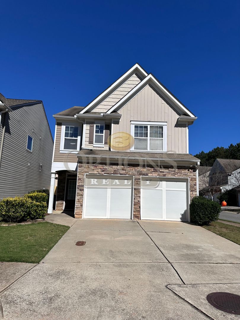 Canton House: 827 Forsythia Way