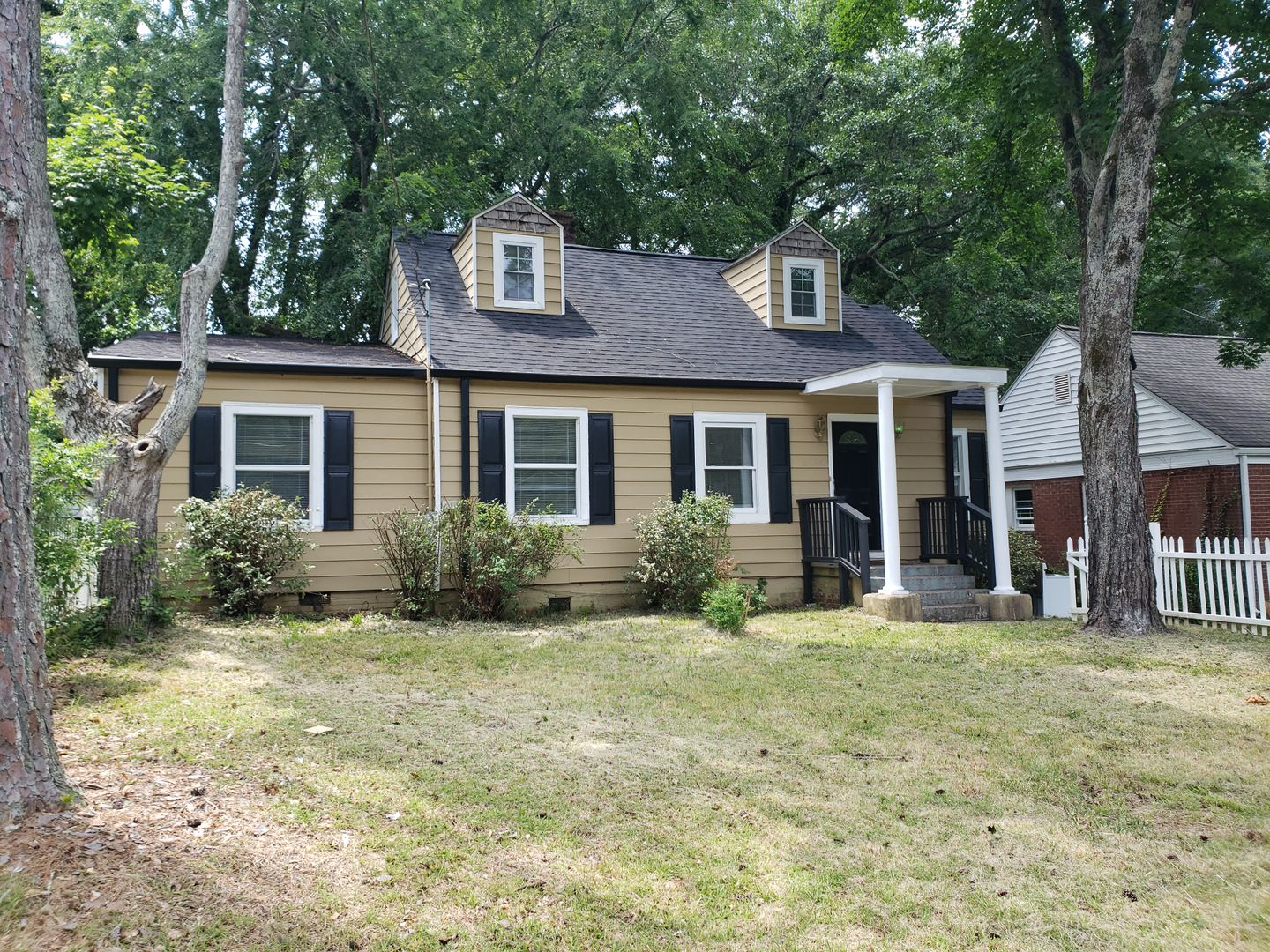 Atlanta House: 1243 Westridge Road