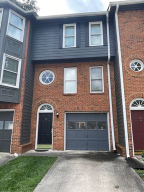 Candler Park Townhouse, Steps from Candler Park – photo 1