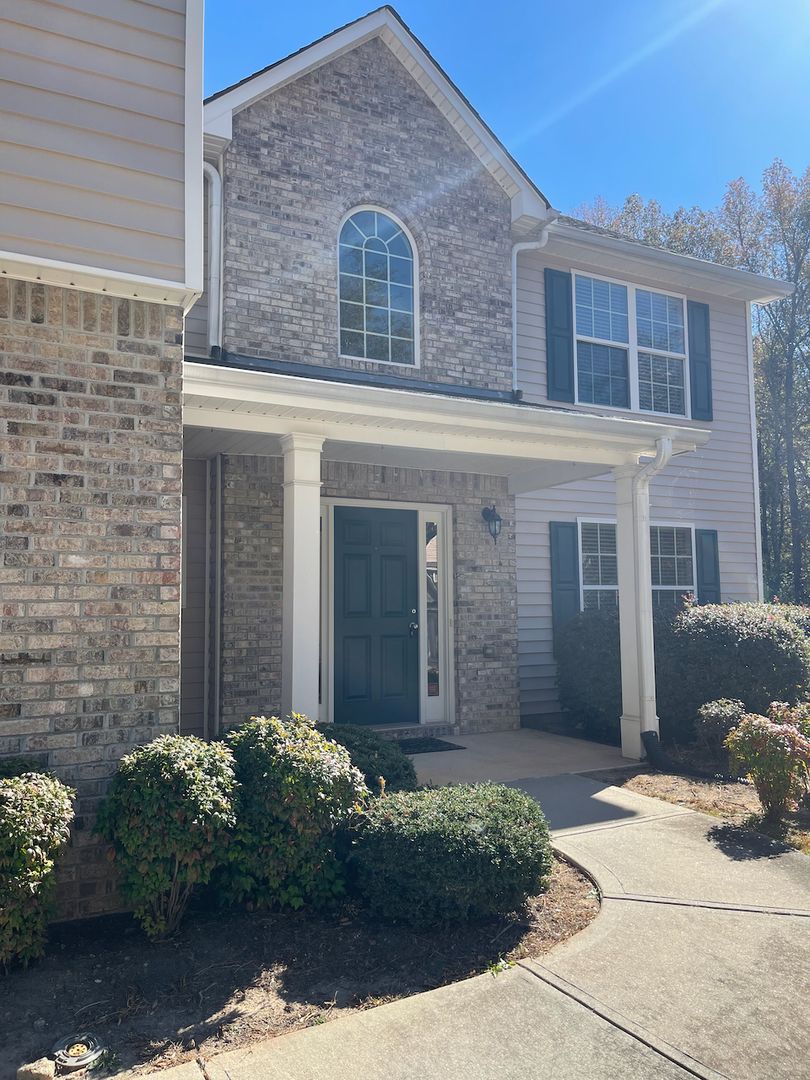 Loganville House: 3450 Watson Gate Rd