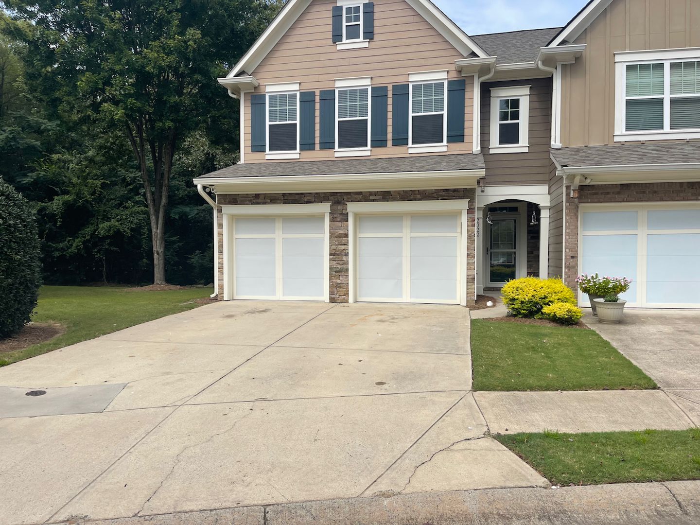 Kennesaw Townhome: 2022 Ellison Way