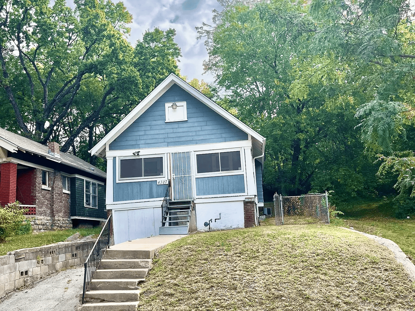 Kansas City House: 4327 Flora Ave