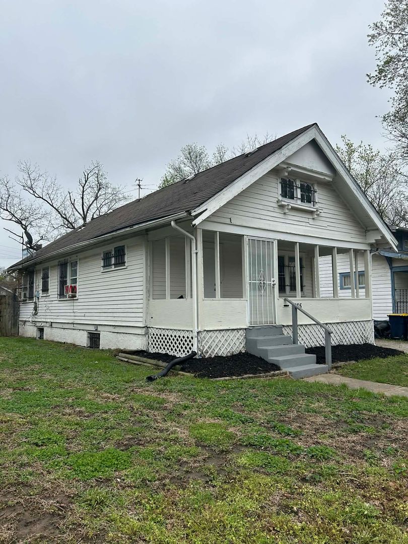 Kansas City House: 5835 Wabash