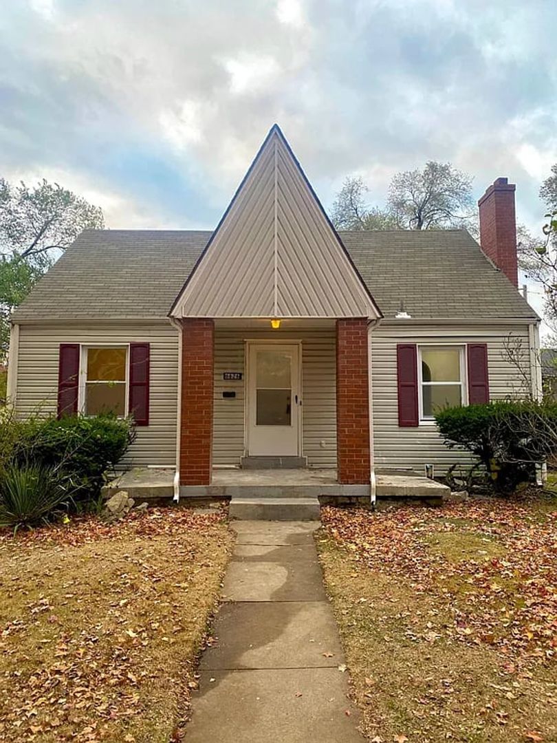 Kansas City House: 6626 Brooklyn