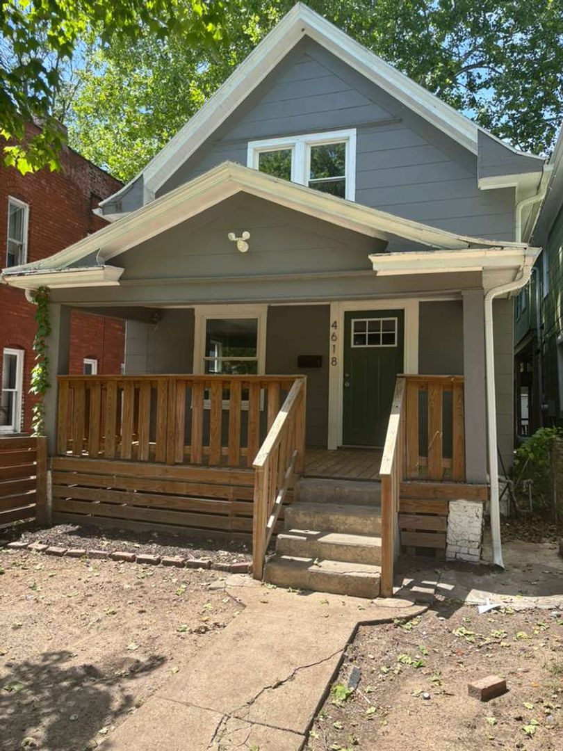 Kansas City House: 4618 Tracy Ave
