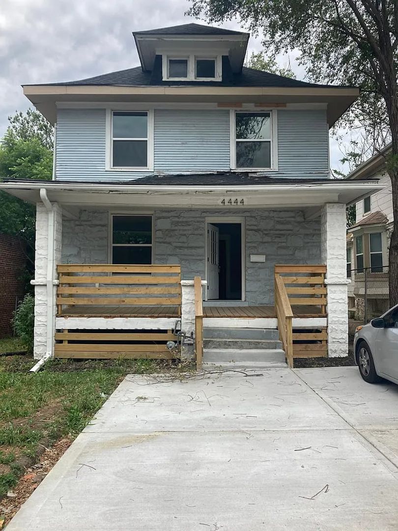 Kansas City House: 4444 Troost Ave