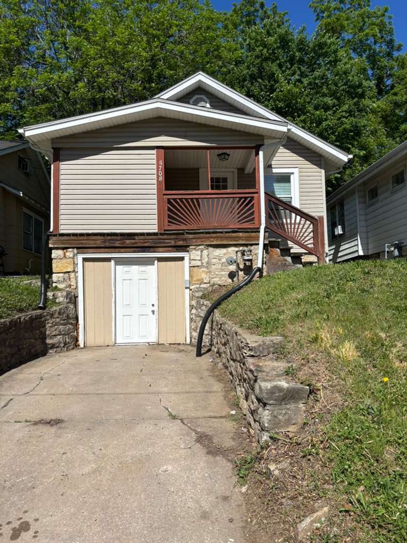 Kansas City House: 5708 Euclid Ave
