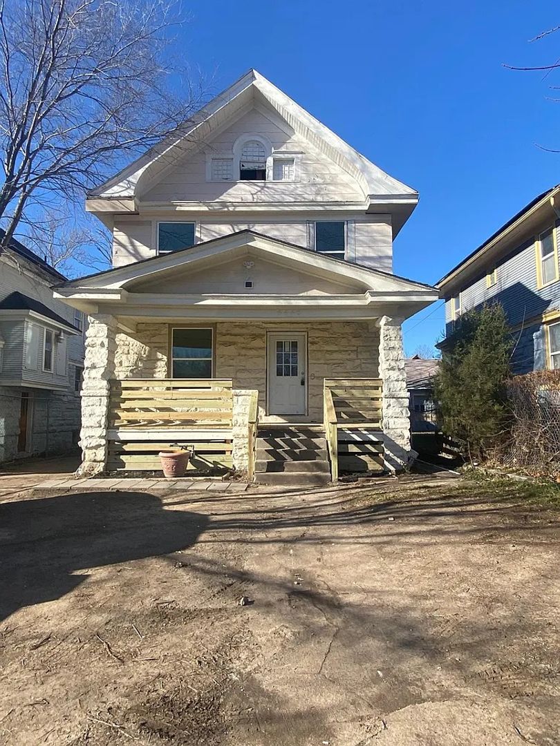 Kansas City House: 4440 Troost Ave