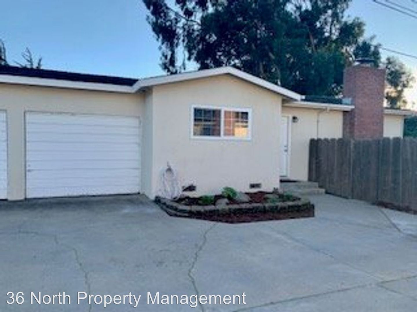 Seaside Apartment: 1457-1459 Plumas Ln