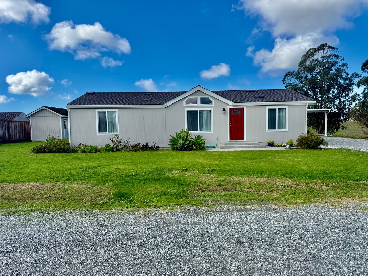 Moss Landing Apartment: 600 & 606 Dolan Rd