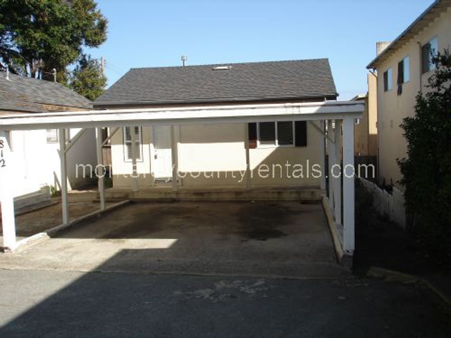 Monterey Apartment: 812-814 Laine St