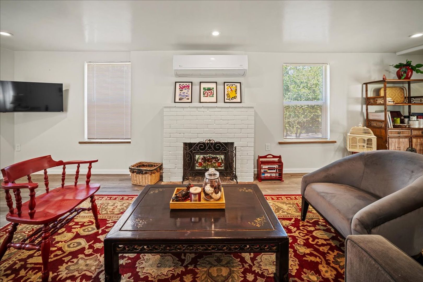 Carmel Valley Apartment: 272 W Carmel Valley Rd