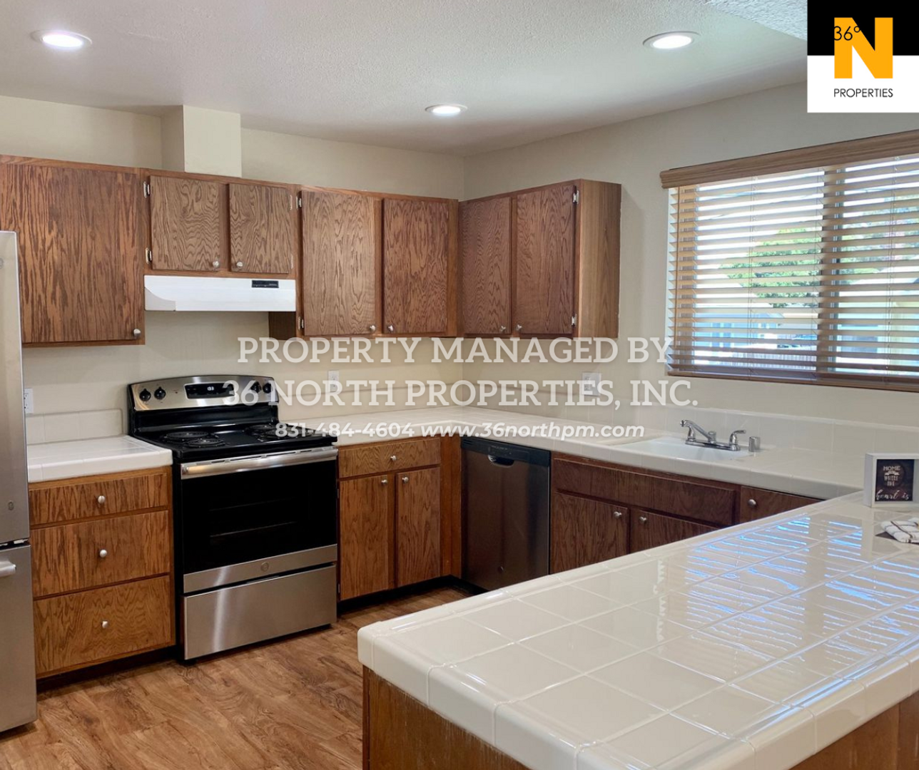 Salinas Apartment: 336 Cayuga St